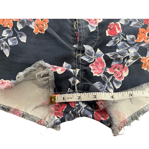 CITIZENS OF HUMANITY FLORAL HIGH RISE CUT-OFF SIZE 28 DENIM SHORTS FESTIVAL BOHO - Picture 12 of 15